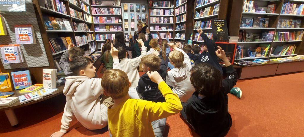 Foto 5b mit Anja in der Buchhandlung Sutmöller