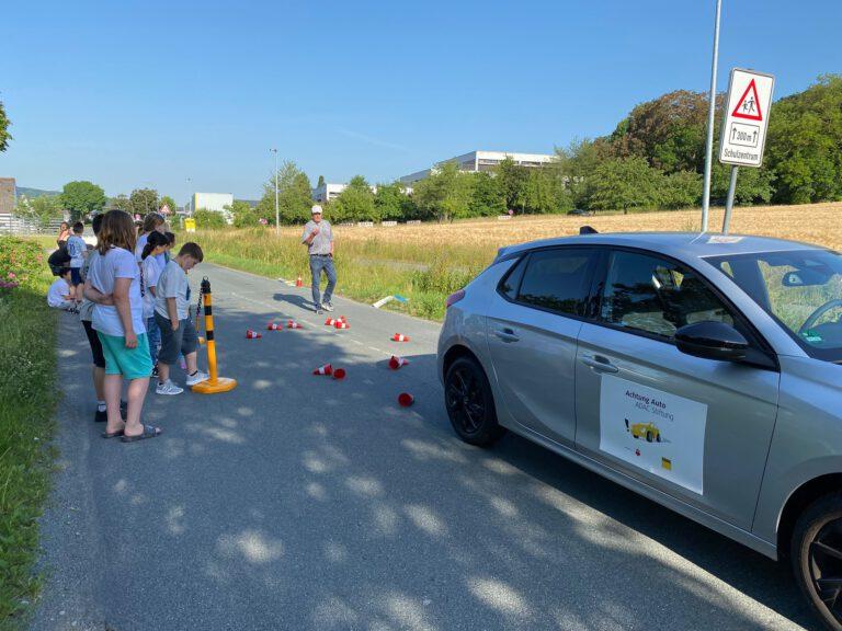 Achtung Auto